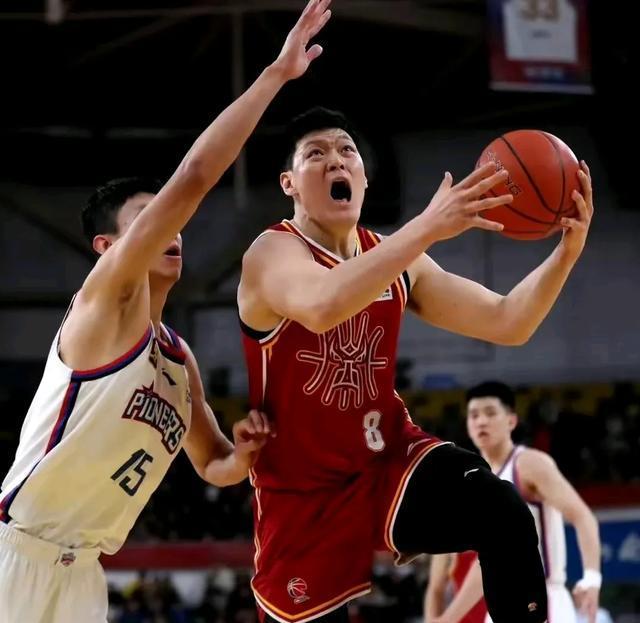 ac米兰官方网站-包含意大利足球的"外援依赖症"数据分析的词条