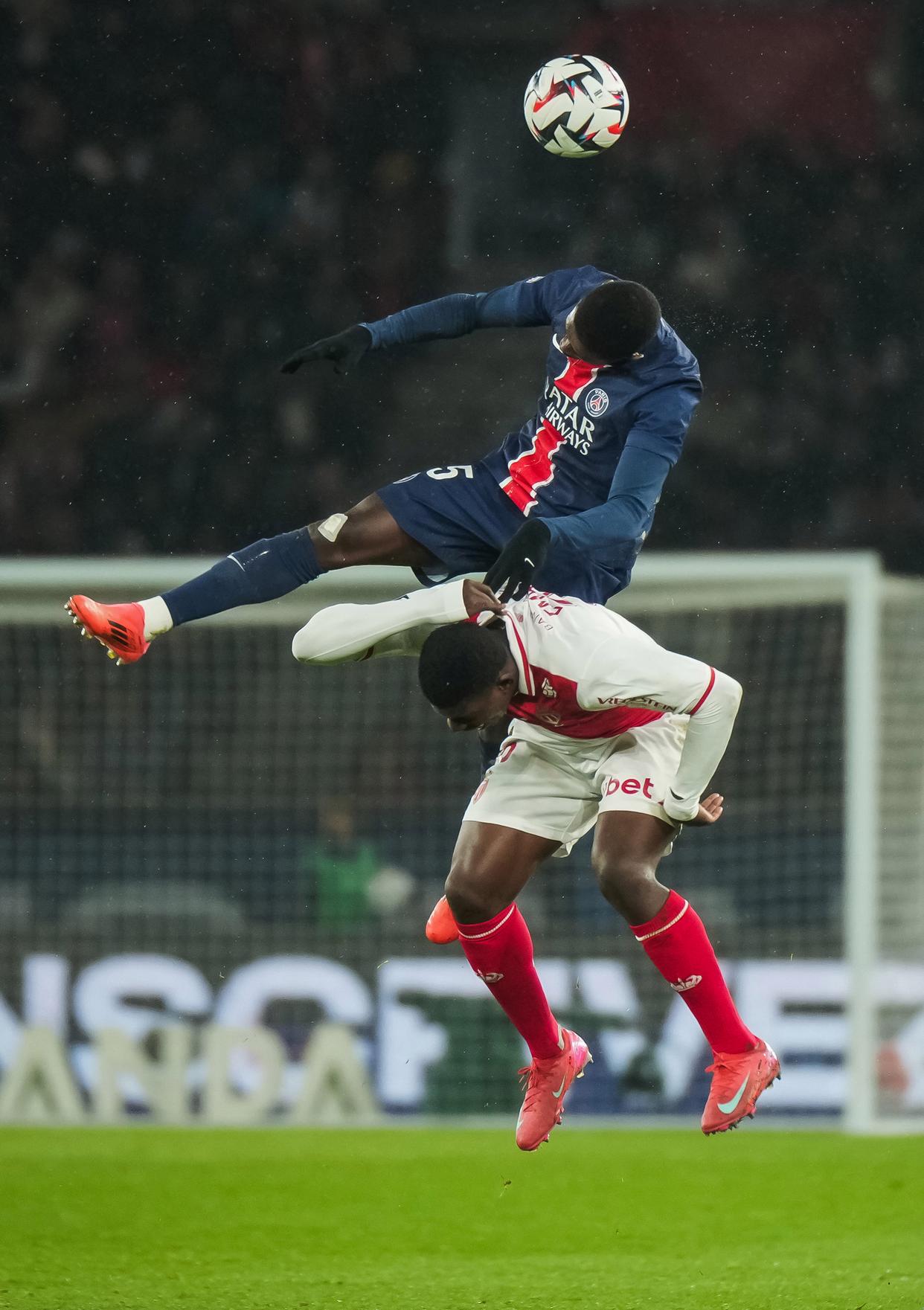 米兰中国官网-“法甲赛季最佳球员评选，竞争何其激烈！”的简单介绍