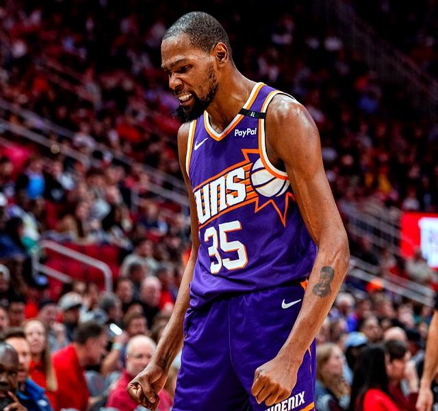 杜兰特伤愈复出,太阳队豪取10连胜 杜兰特伤愈复出,太阳队豪取10连胜