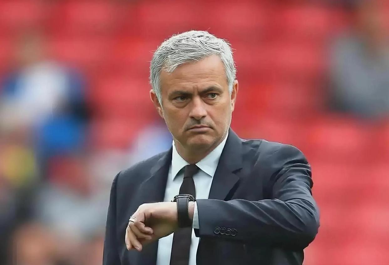 米兰中国官网-穆里尼奥的防守反击：实用主义的胜利