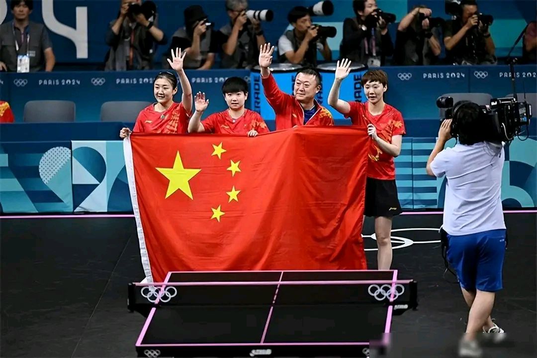 米兰官网-“跨界运动会：明星与运动员同台竞技！”