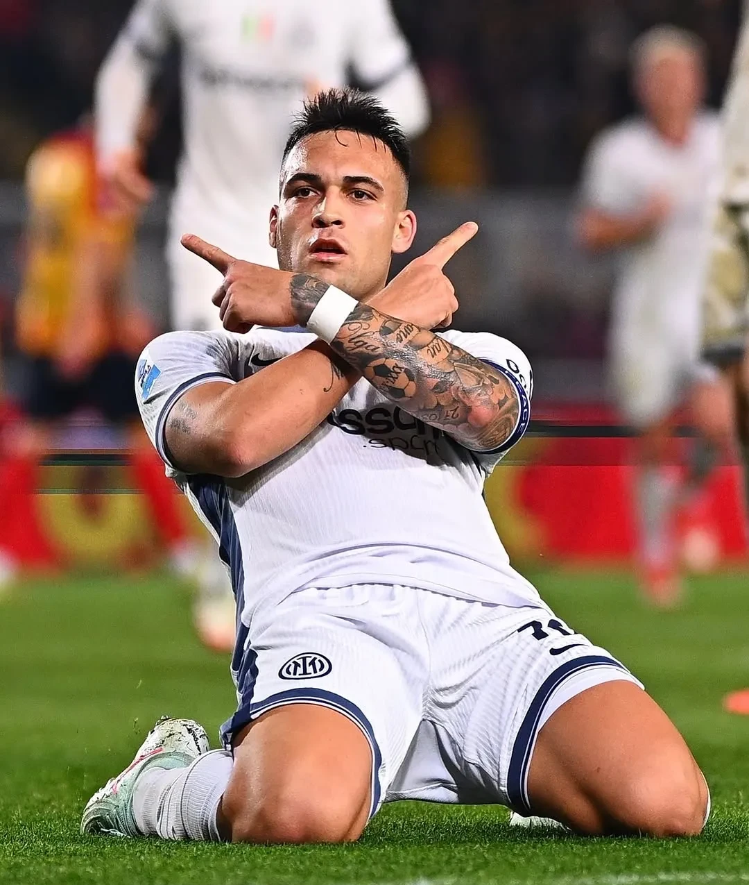 包含劳塔罗vs莱奥:谁才是意甲头牌?的词条 包含劳塔罗vs莱奥:谁才是意甲头牌?的词条