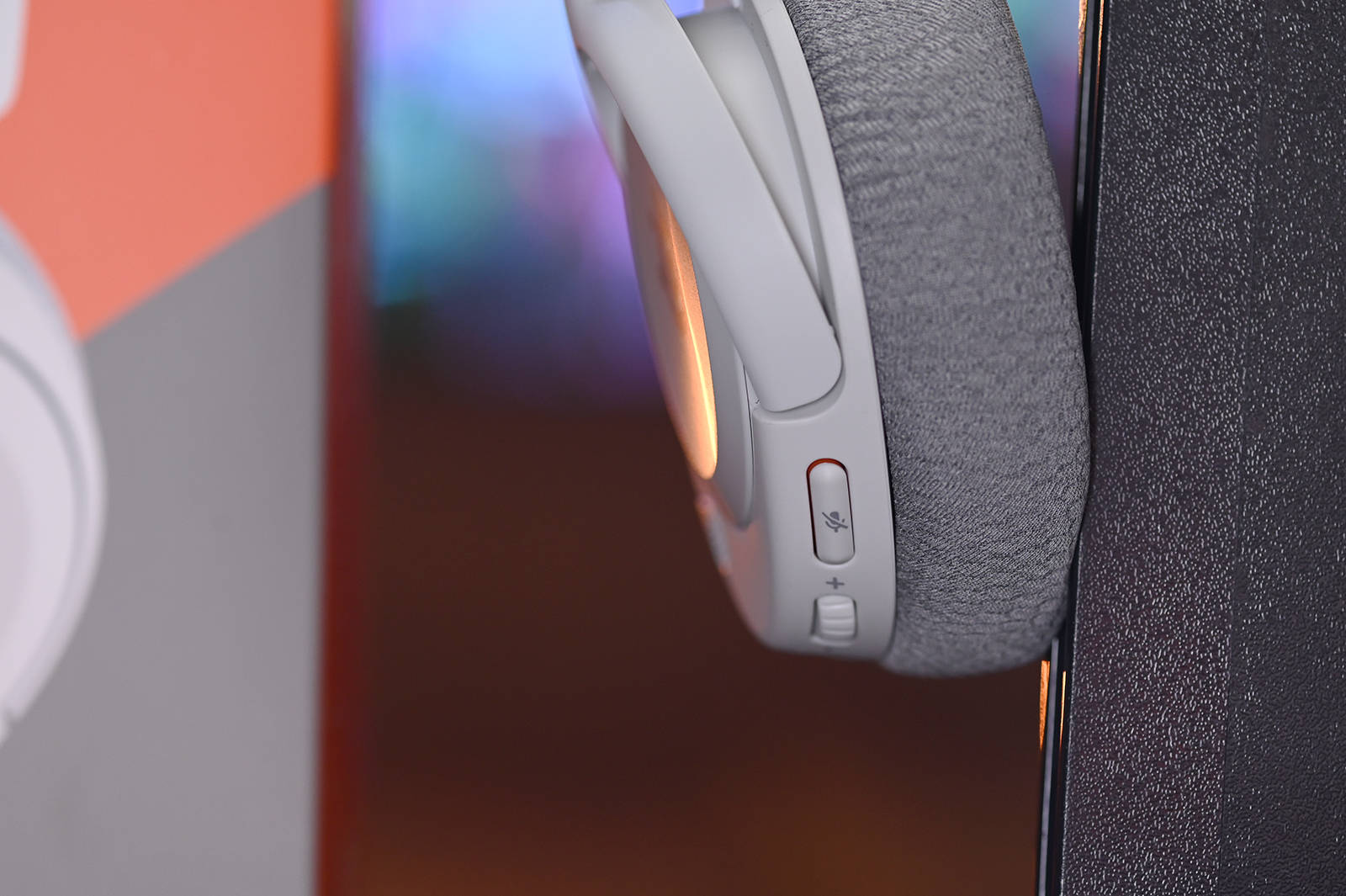 米兰网站-电竞耳机测评：哪款最适合FPS游戏？