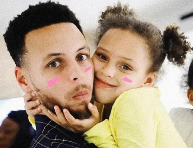 库里家庭生活曝光:真是人生赢家 库里家庭生活曝光:真是人生赢家