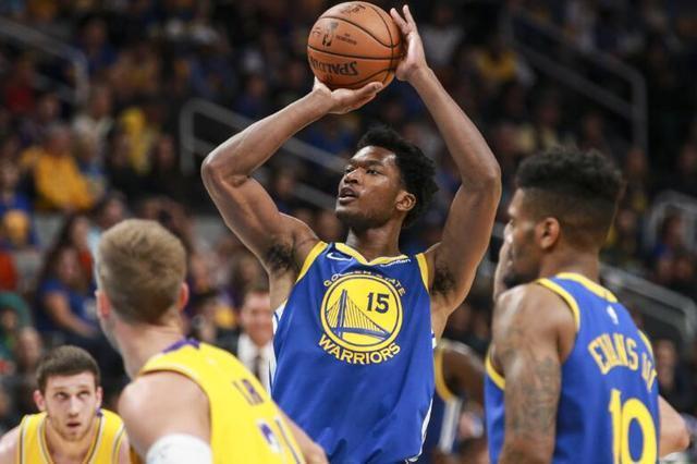 太阳签下自由市场中锋,弥补内线短板 太阳签下自由市场中锋,弥补内线短板