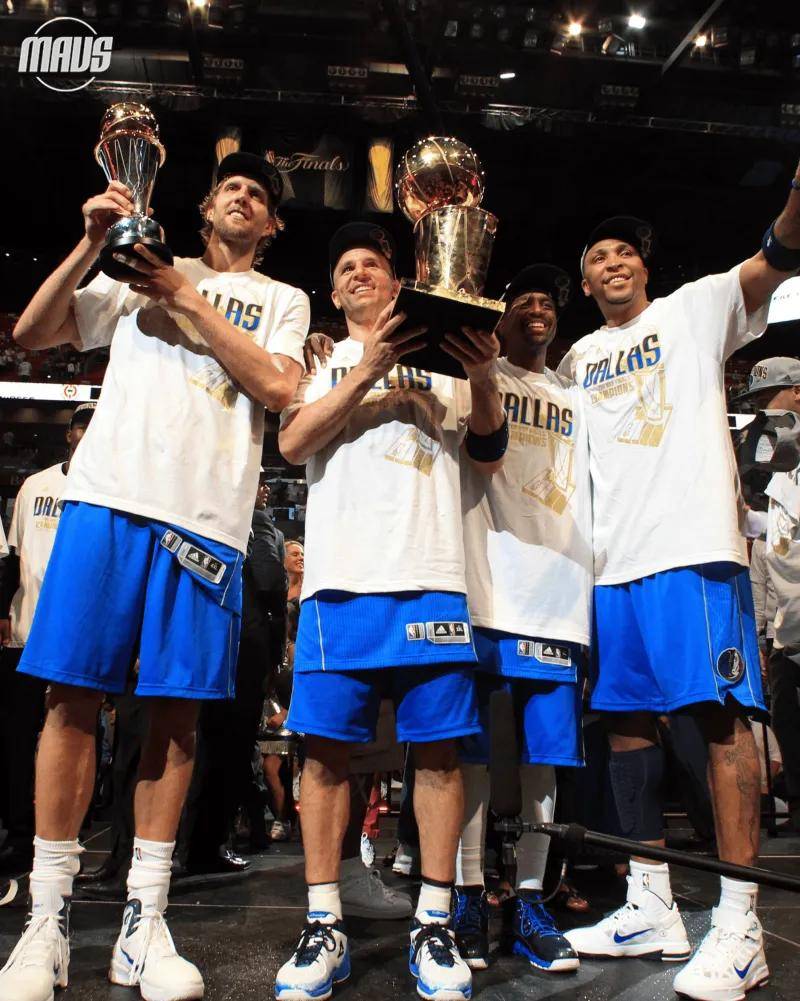 ac米兰官方网站-诺维茨基雕像揭幕，独行侠永久致敬传奇的简单介绍