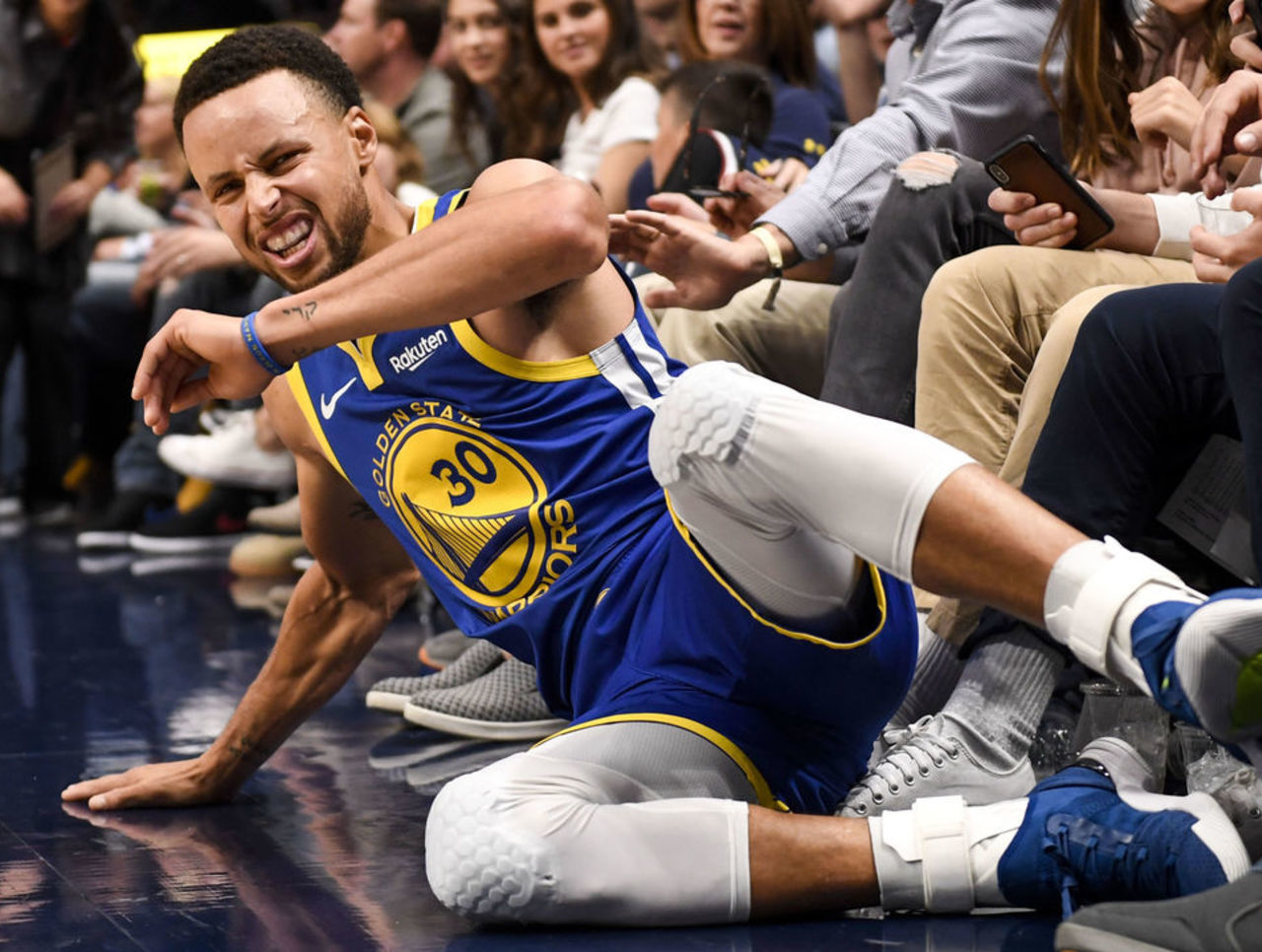 米兰app下载-保罗手指骨折，勇士季后赛控卫危机